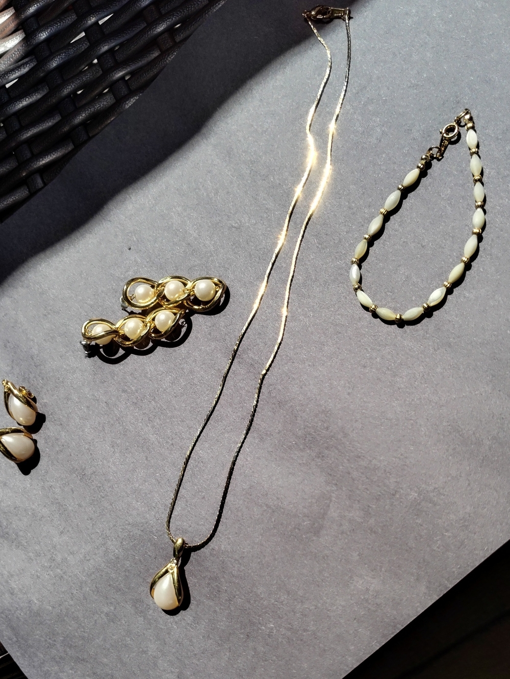Avon Gold and Cream Teardrop Necklace and Bracelet Set